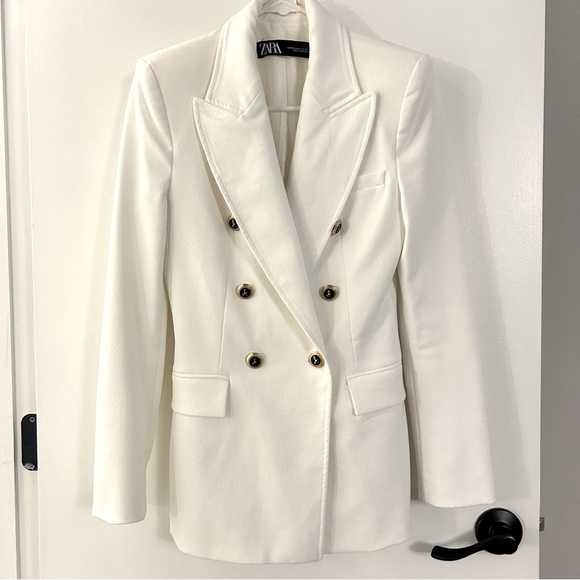 Zara Jackets & Blazers - White Blazer